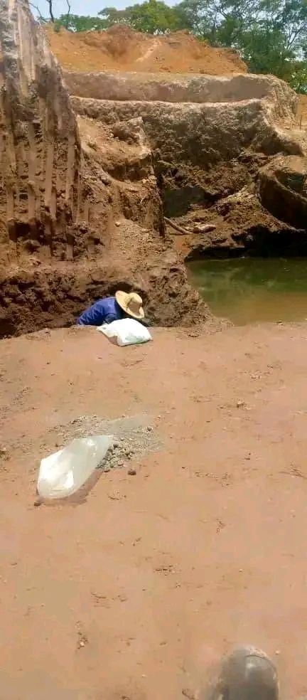 COPPERBELT MINE FOR SALE.  3000 ACRES COPPER MINE
