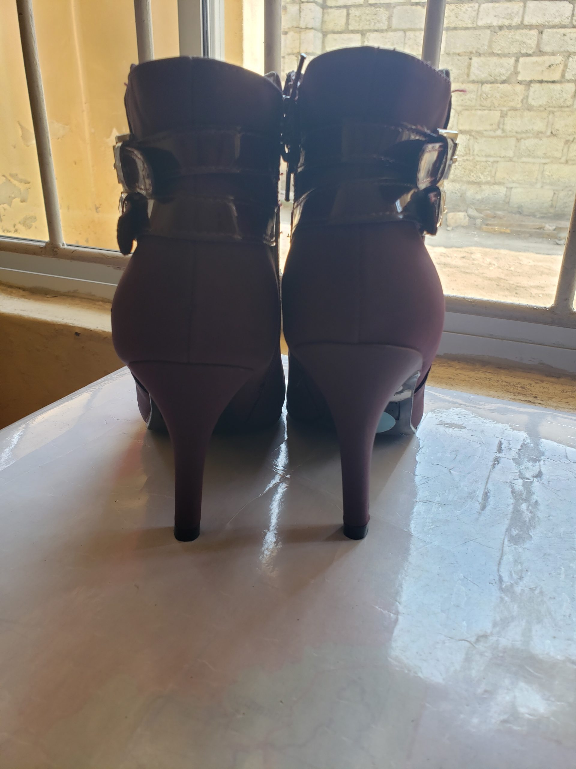 Fashion shoes for women