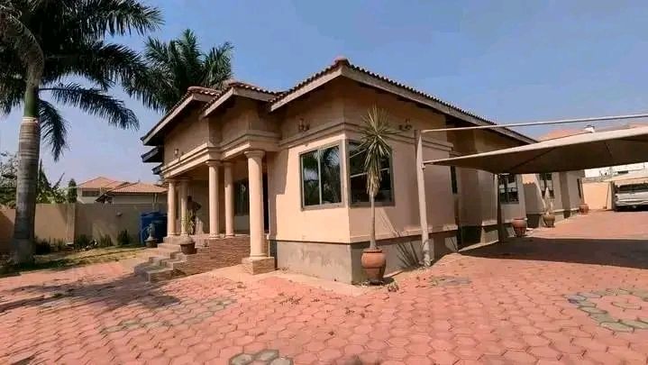 ROMA PARK FLAT FOR RENT 3 BEDROOM