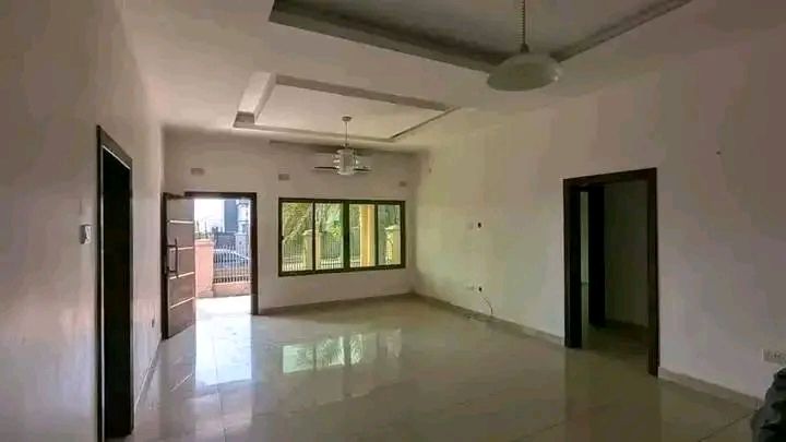 ROMA PARK FLAT FOR RENT 3 BEDROOM
