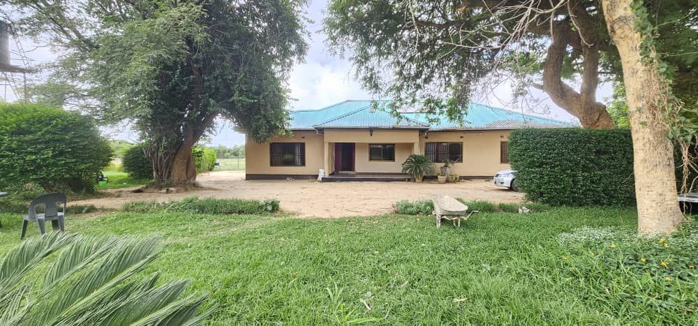 SILVEREST FARM PROPERTY FOR SALE 4 ACRES WITH A 4 BEDROOM HOUSE